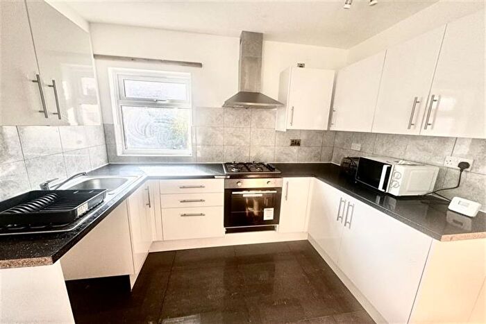 1 Bedroom Flat To Rent In Albany Road, CV5