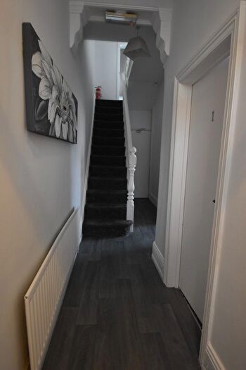 6 Bedroom Terraced House To Rent In Borough Road, Middlesbrough, TS1