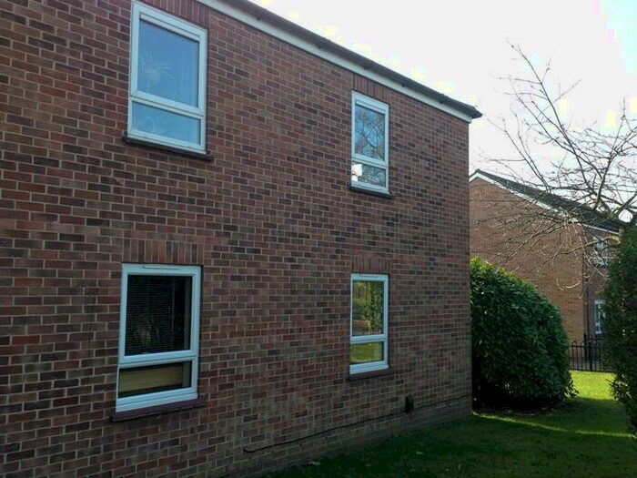 3 Bedroom Flat To Rent In Rochdale Way, Colchester, Essex, CO4