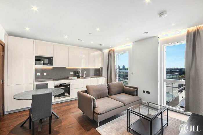 1 Bedroom Flat To Rent In Lexington Gardens London, SW11