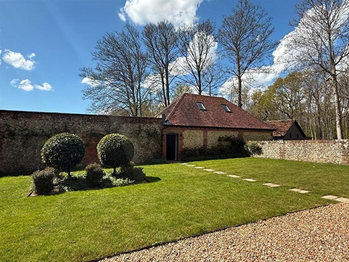 2 Bedroom Cottage To Rent In Belmore Park, Belmore Lane, Upham, Southampton, SO32