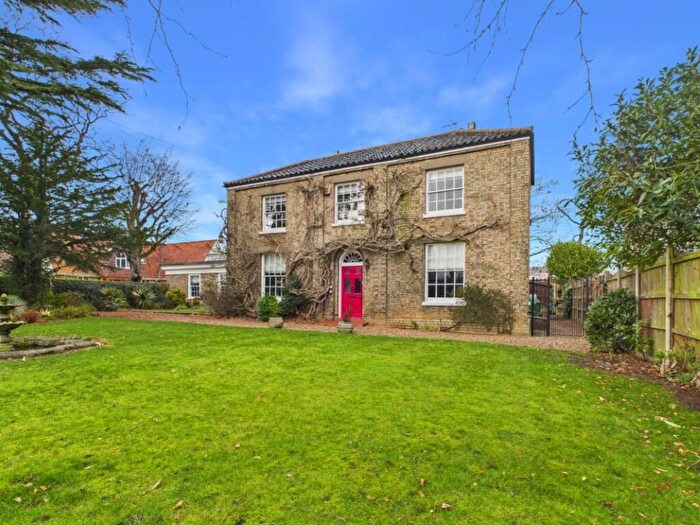 4 Bedroom Detached House For Sale In Grove Road, Beccles, NR34