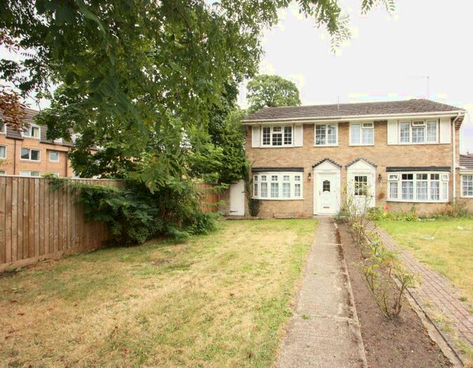 3 Bedroom Semi-Detached House To Rent In Everlands Close, Woking, GU22