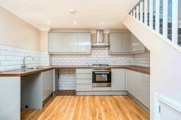 3 Bedroom Semi-Detached House To Rent In Lime Court, Gillingham, Kent, ME8