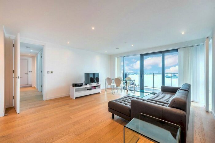 3 Bedroom Apartment To Rent In Horizons Tower, Yabsley Street, Canary Wharf, E14