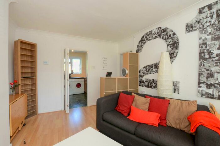 1 Bedroom Maisonette To Rent In Vicarage Fields, Walton On Thames, Surrey, KT12