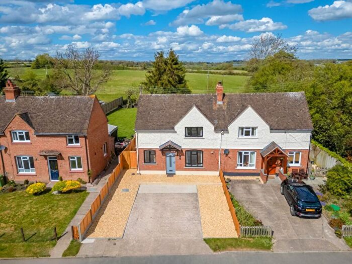 3 Bedroom Semi-Detached House For Sale In Church Bank, Binton, Stratford-upon-Avon, CV37