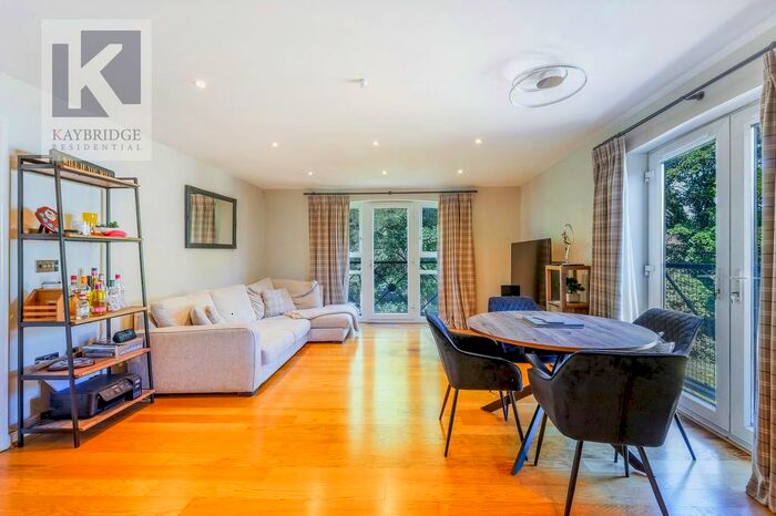 2 Bedroom Flat To Rent In Millpond Place, Waterside Court Millpond Place, SM5