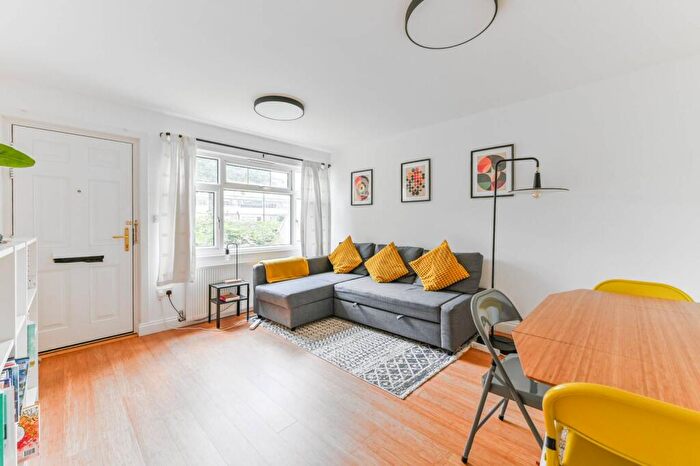 1 Bedroom Flat To Rent In Parsons Mead, Central Croydon, Croydon, CR0