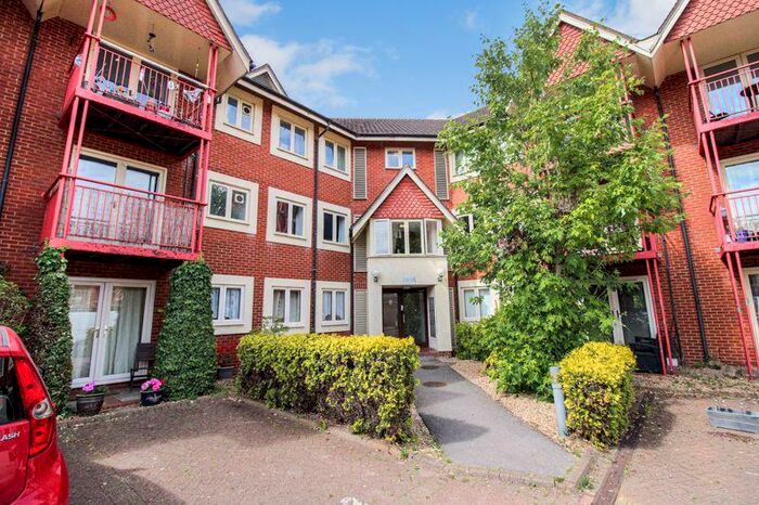2 Bedroom Apartment To Rent In Union Street, Bedford, MK40