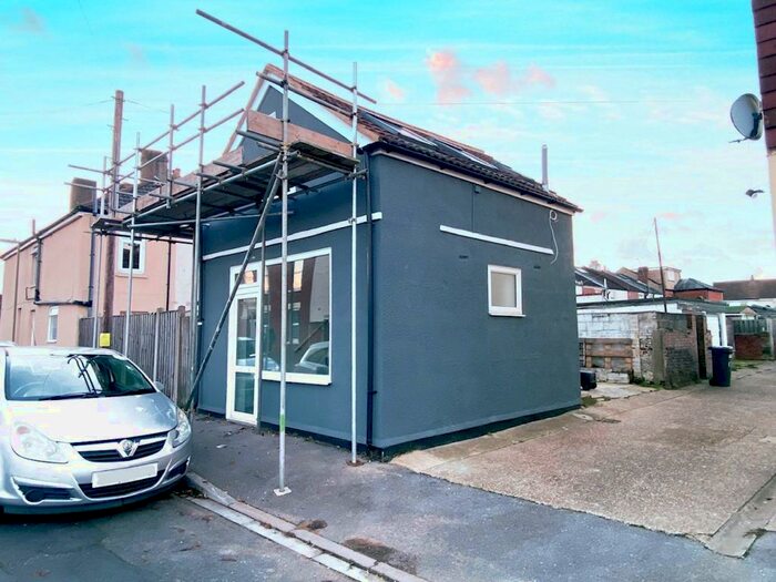 1 Bedroom Detached House To Rent In Coronado Road, Gosport, PO12