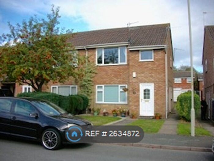 1 Bedroom Flat To Rent In Grant Close, Kingswinford, DY6