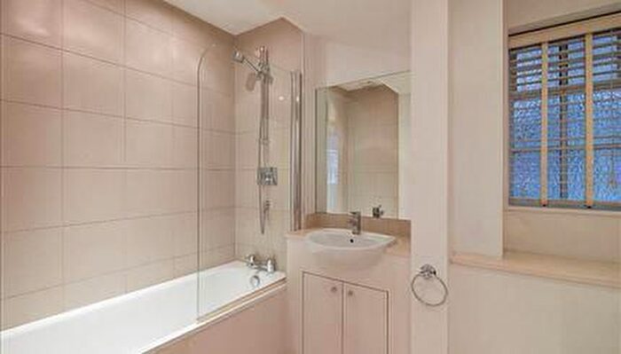 2 Bedroom Flat To Rent In Pelham Court, Fulham Road, Chelsea, London, SW3