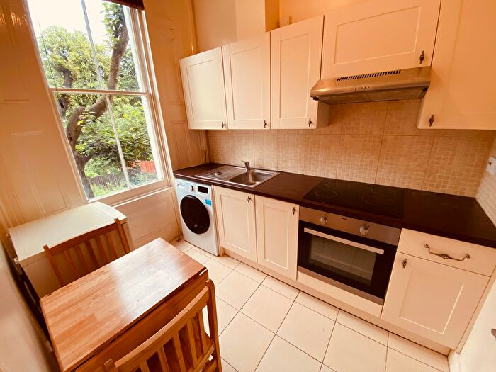 Studio To Rent In Pleshey Road, London, N7