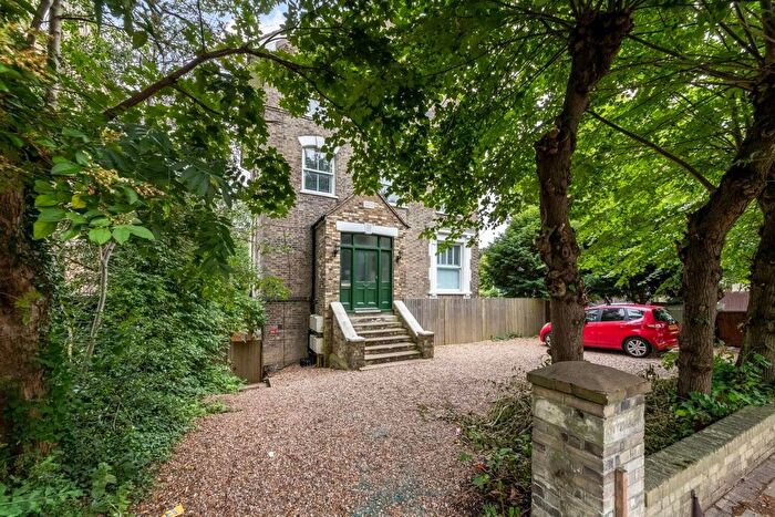 2 Bedroom Flat For Sale In Hamlet Road, Crystal Palace, London, SE19