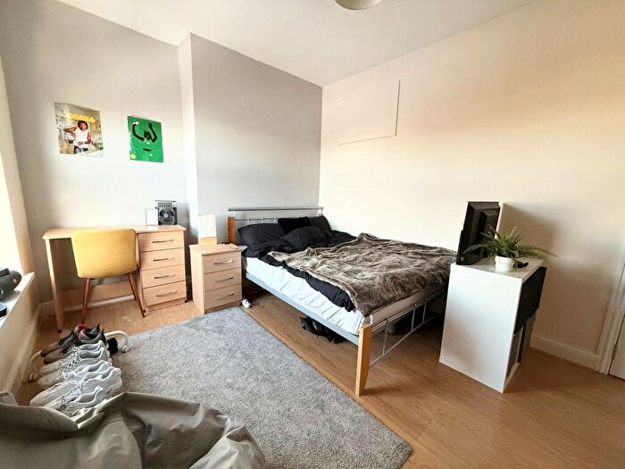 4 Bedroom House To Rent In Maples Street, Nottingham, NG7