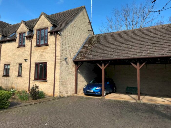 1 Bedroom Flat To Rent In Langdale Gate, Witney, OX28