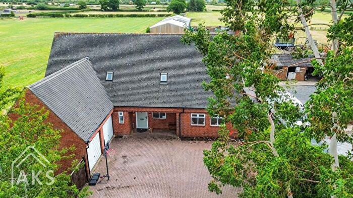 4 Bedroom Detached House For Sale In Watery Lane, Scropton, DE65