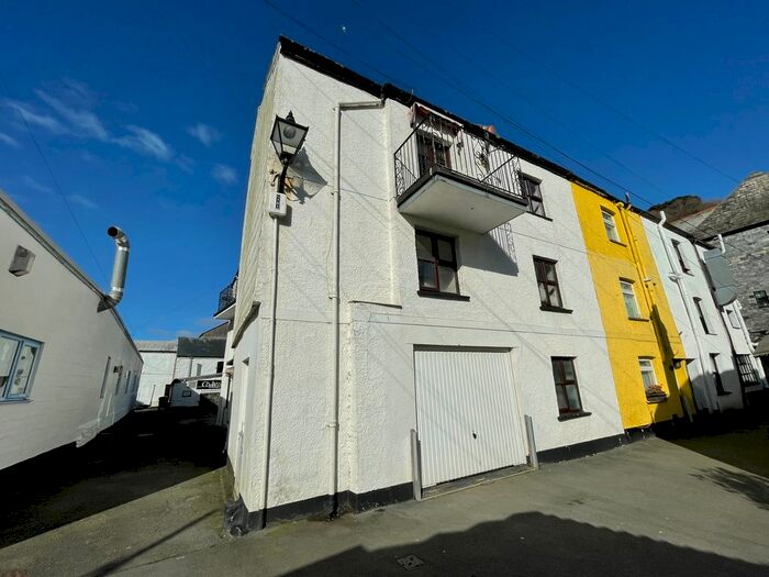 2 Bedroom End Of Terrace House To Rent In The Quay, East Looe, PL13
