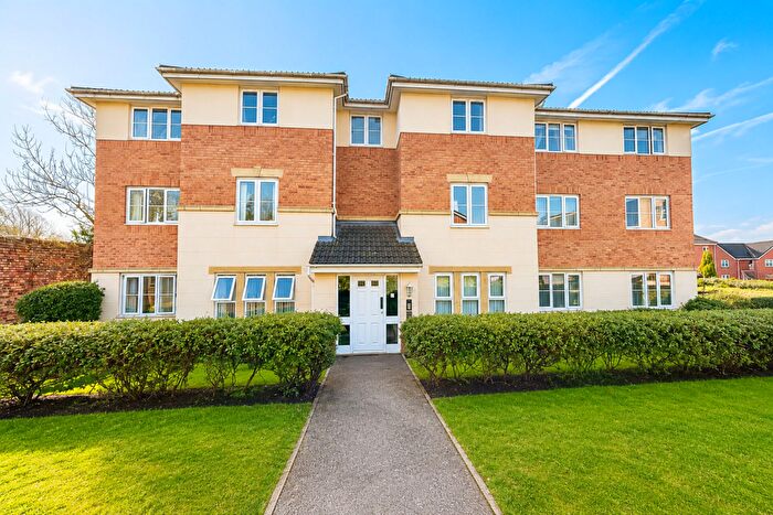 2 Bedroom Flat To Rent In Bayleyfield, Hyde, SK14