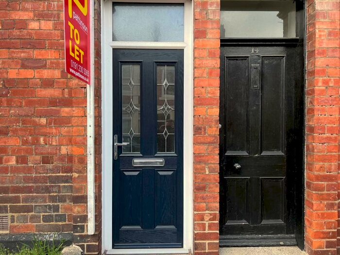 3 Bedroom Flat To Rent In Sandringham Road, Gosforth, Newcastle Upon Tyne, Tyne And Wear, NE3