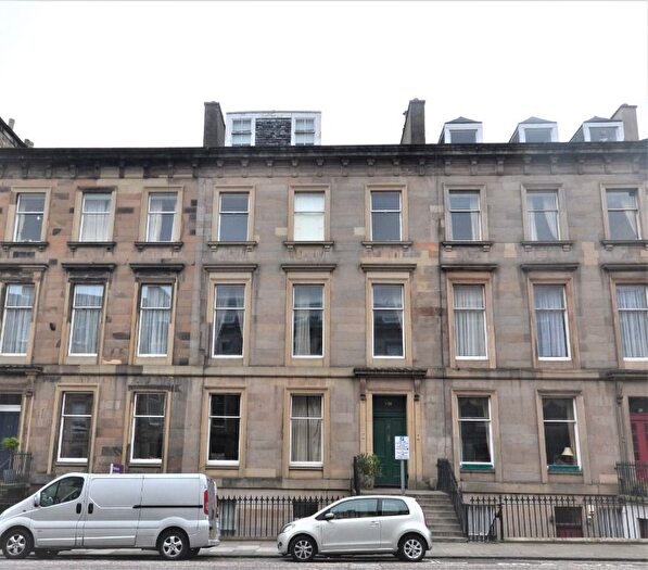 3 Bedroom Flat To Rent In Grosvenor Street, West End, Edinburgh, EH12