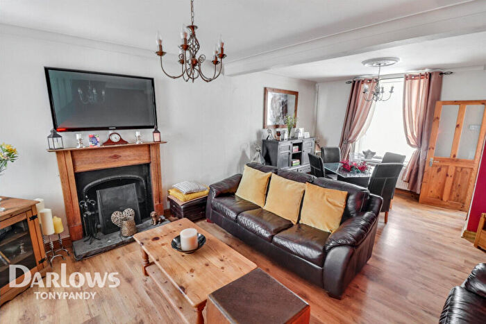 3 Bedroom End Of Terrace House For Sale In Tonypandy, CF40