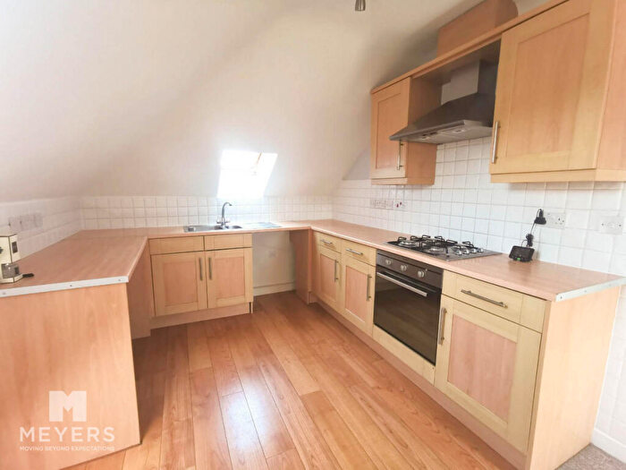 2 Bedroom Flat To Rent In Shelley Road East, Bournemouth, BH7