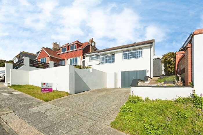 3 Bedroom Detached Bungalow For Sale In Wivelsfield Road, Saltdean, Brighton, BN2