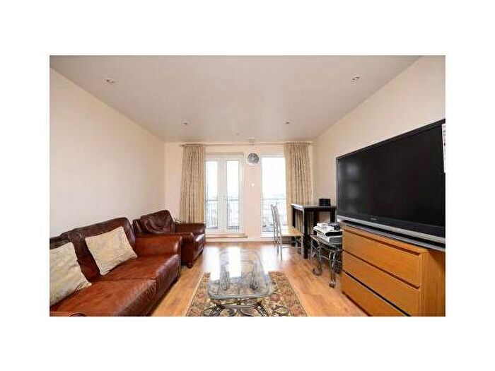 1 Bedroom Flat To Rent In Central House, - High Street, Stratford, Olympic Village, London, E15