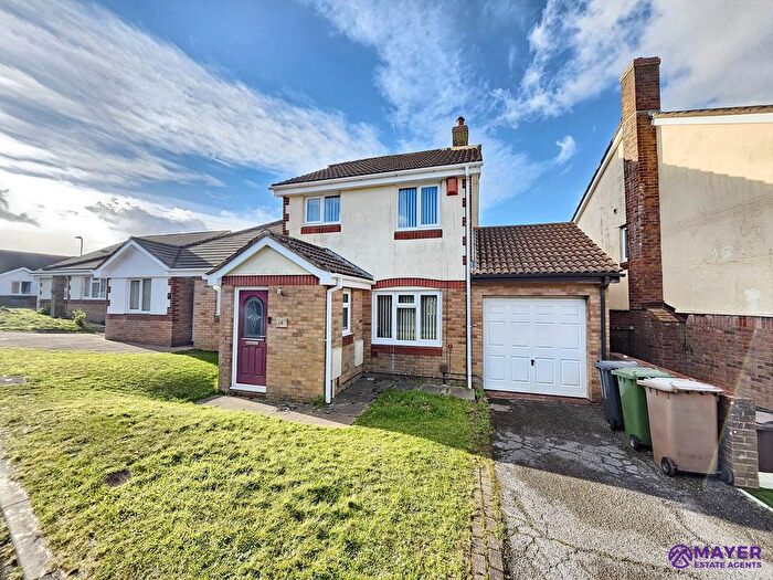 3 Bedroom Semi-detached House For Sale In Walsingham Court, Plympton, PL7