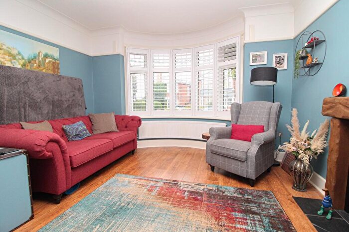 4 Bedroom Detached House For Sale In The Grove, Bournemouth, BH9