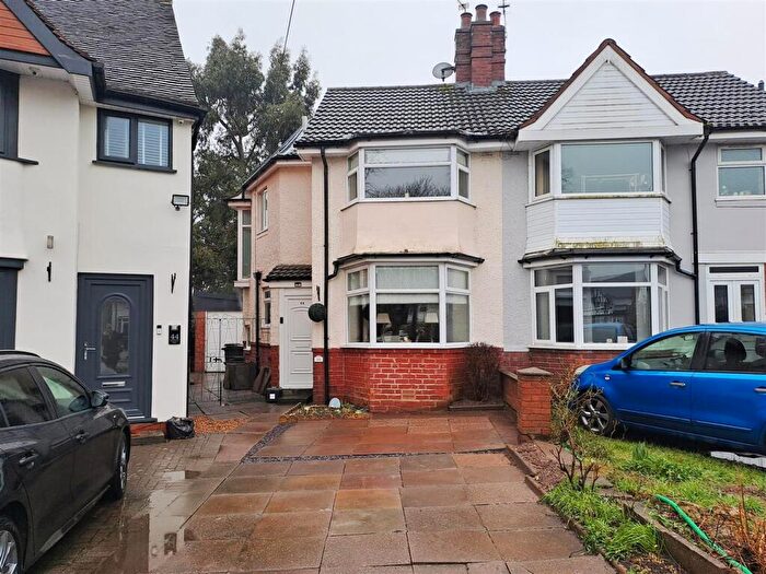 3 Bedroom Semi Detached House For Sale In Homecroft Road, Yardley, Birmingham, B25