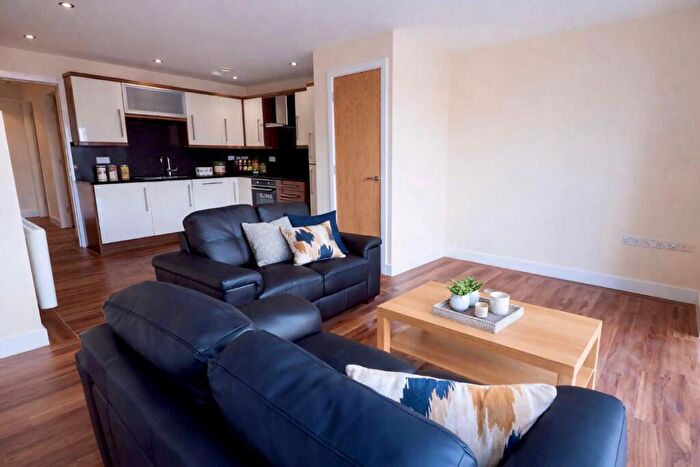 3 Bedroom Apartment To Rent In Apt Devonshire Point, S1
