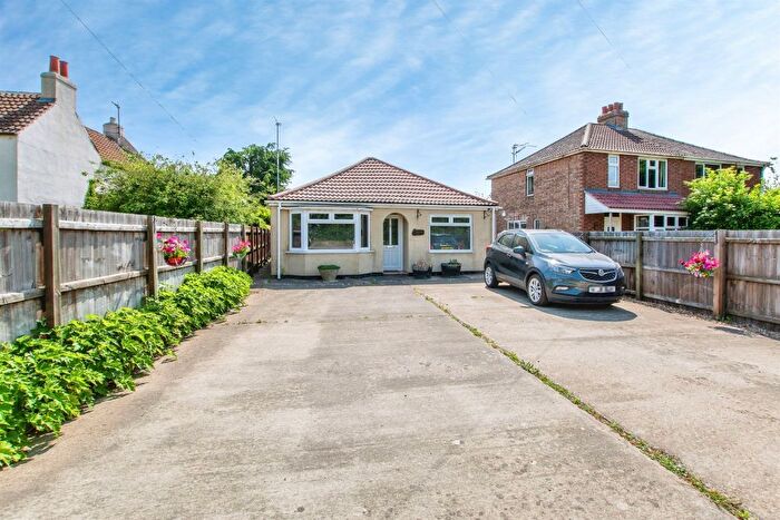2 Bedroom Detached Bungalow For Sale In Lynn Road, Wisbech, PE14