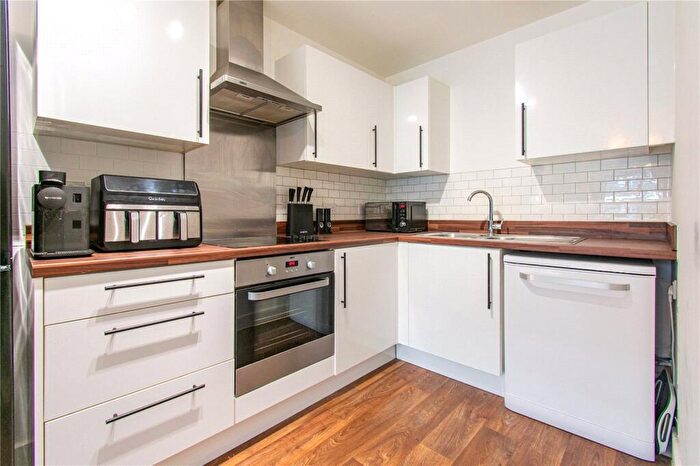 1 Bedroom Apartment For Sale In Kingman Way, Newbury, Berkshire, RG14