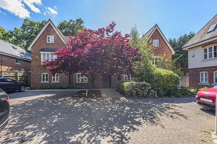 4 Bedroom End Of Terrace House To Rent In Bassett Green Road, Bassett, Southampton, Hampshire, SO16