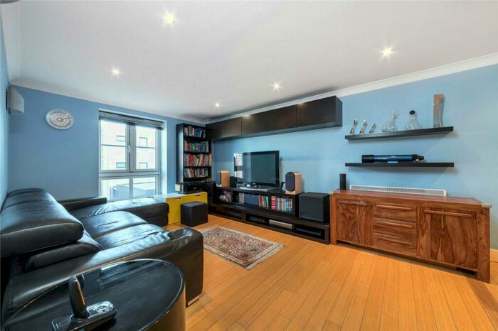 2 Bedroom Flat To Rent In Rodin Court, Essex Road, N1