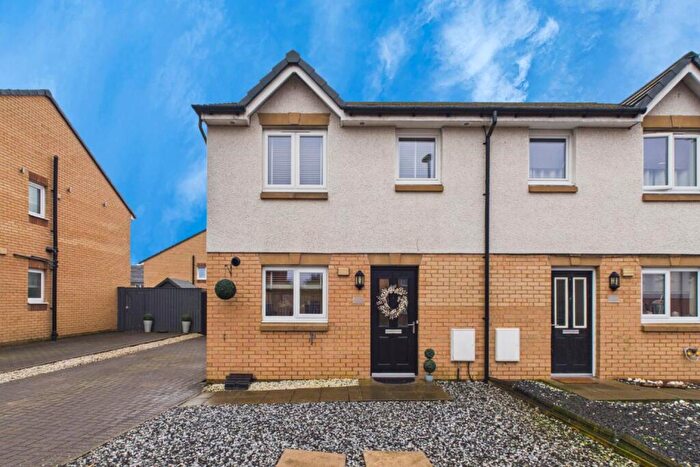 3 Bedroom Semi Detached House For Sale In Galashiels Avenue, Chapelhall, ML6