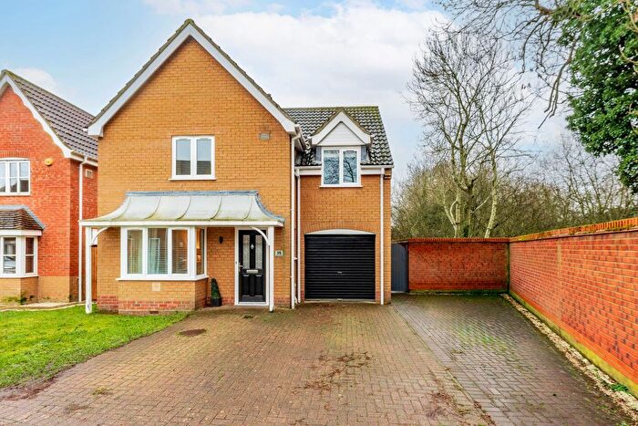 4 Bedroom Detached House For Sale In Jenkins Green, Lowestoft, NR32