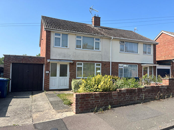 3 Bedroom Semi-Detached House For Sale In Derwent Drive, Mitton, Tewkesbury, GL20