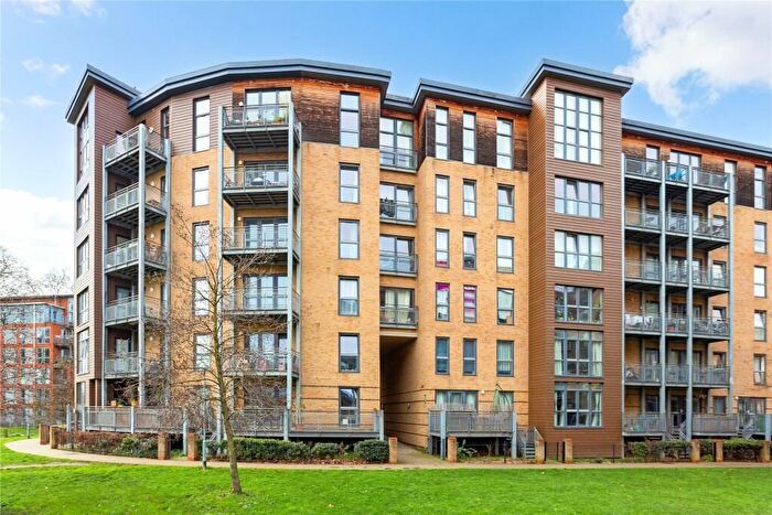 2 Bedroom Flat To Rent In Harry Zeital Way, Upper Clapton, E5