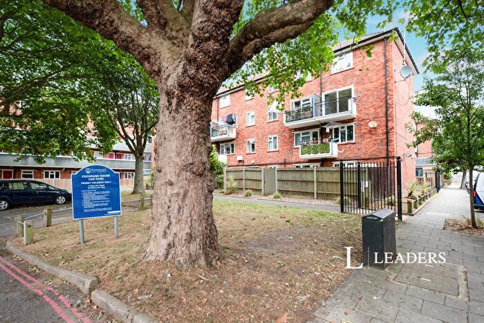 2 Bedroom Flat To Rent In Ship Leopold Street, Portsea, PO1