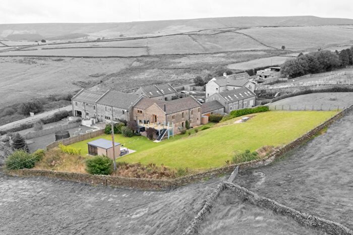 6 Bedroom Link Detached House For Sale In Ford Court, Holmfirth, HD9