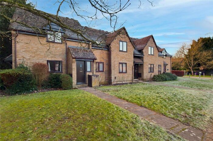 2 Bedroom Flat To Rent In King James Way, Royston, Hertfordshire, SG8