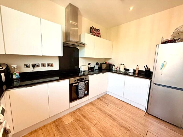 4 Bedroom Flat To Rent In Charrington Street, Camden, London, NW1