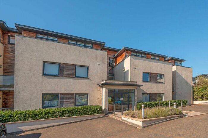 2 Bedroom Flat To Rent In Peacock Close, Mill Hill, London, NW7