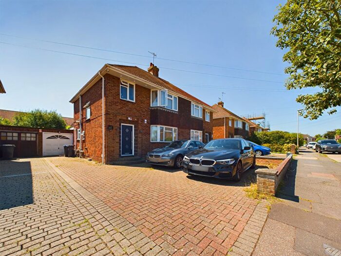 3 Bedroom Semi-Detached House To Rent In Bolsover Road, Worthing, BN13