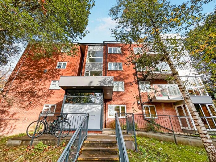 1 Bedroom Flat To Rent In Mersey Road, Manchester, M20