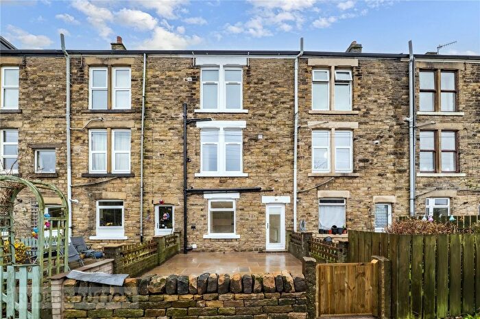 4 Bedroom Terraced House For Sale In Andrew Street, Mossley, OL5